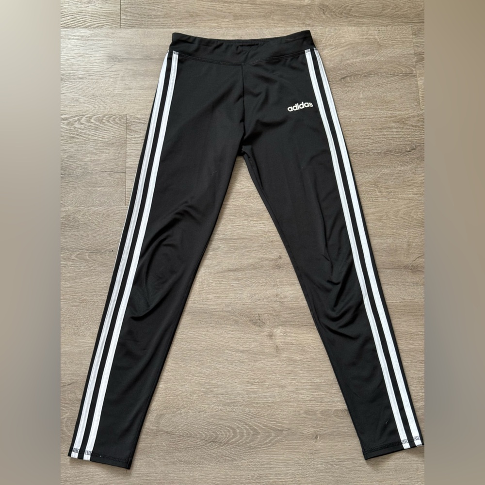 Adidas track slim fit training pants kids Medium